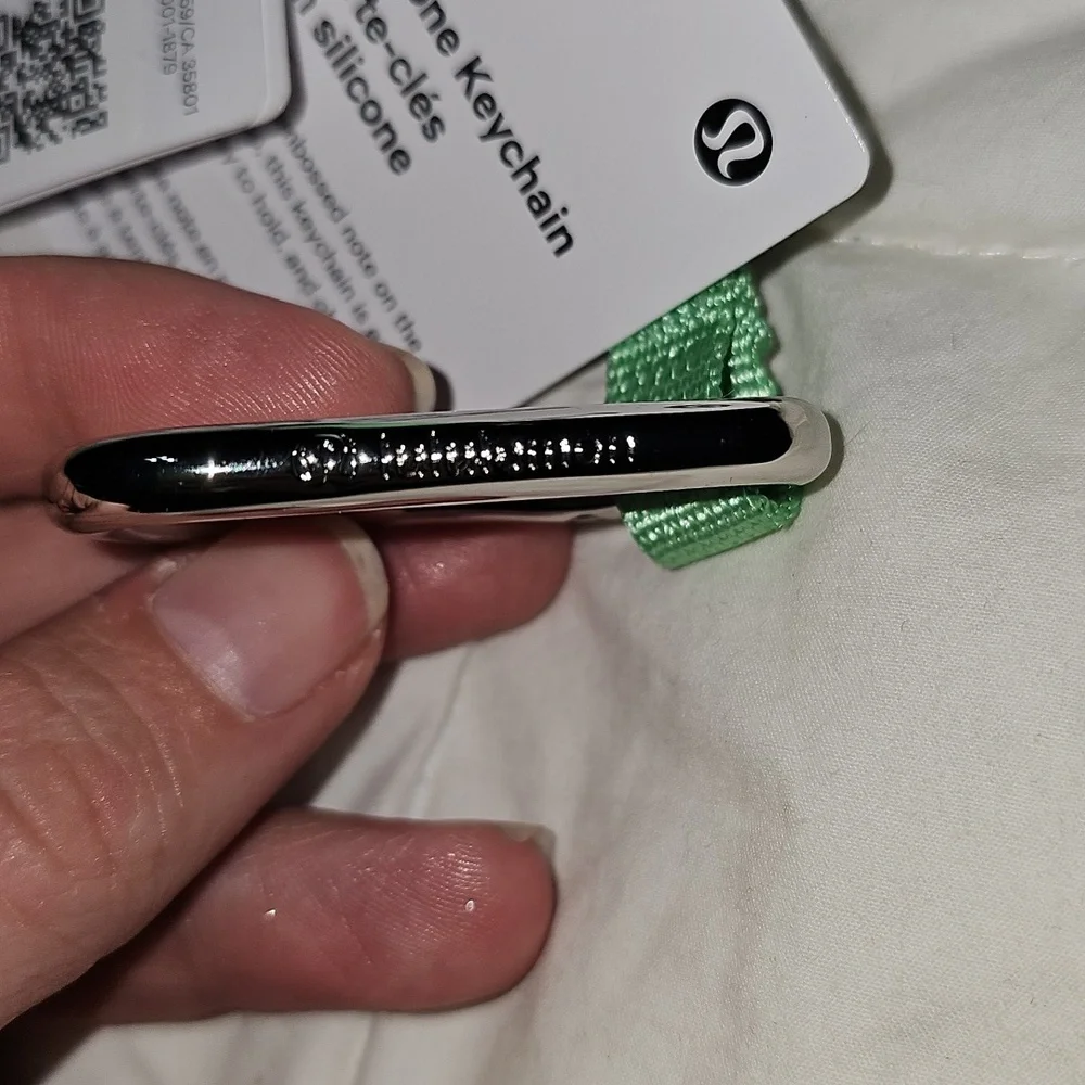 Lululemon Nwts SILICONE Keychain!! CTRL/WHT!! Beautiful!